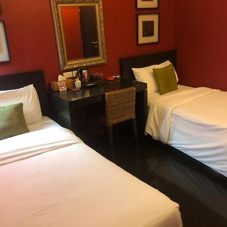 Lilu Chiang Mai Hotel Екстериор снимка